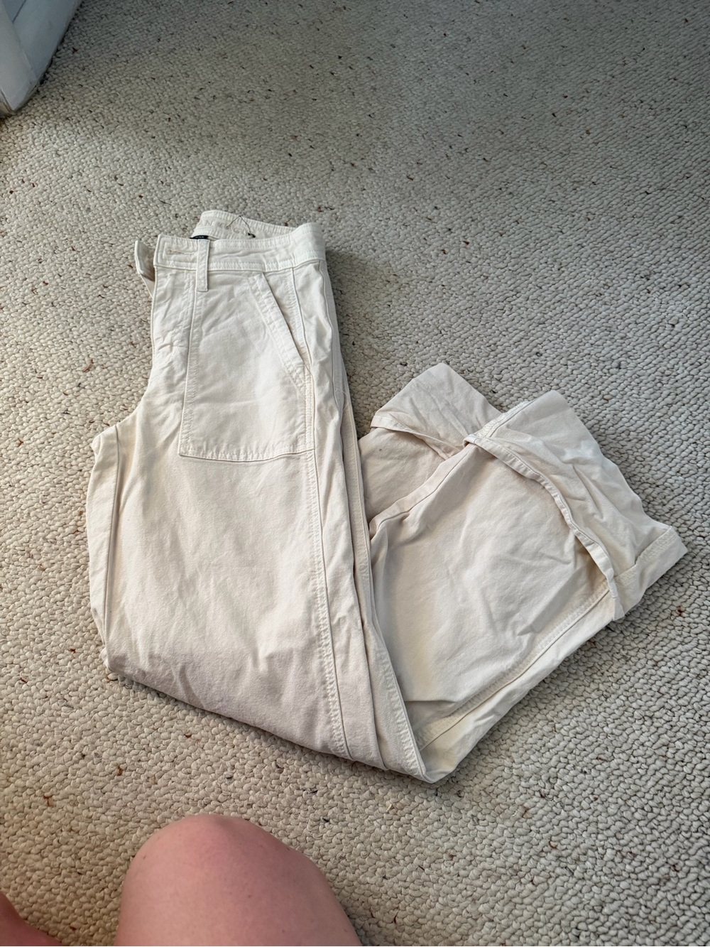 American Eagle Outfitters Cream Khaki Chinos